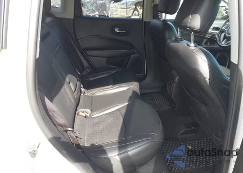 2019 Jeep Compass Latitude 4X4 from USA, damaged, VIN 3C4NJDBB8KT813911